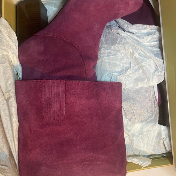 Michael Kors Dark Berry Leigh Suede Boot Sz 11 - Picture 1 of 8